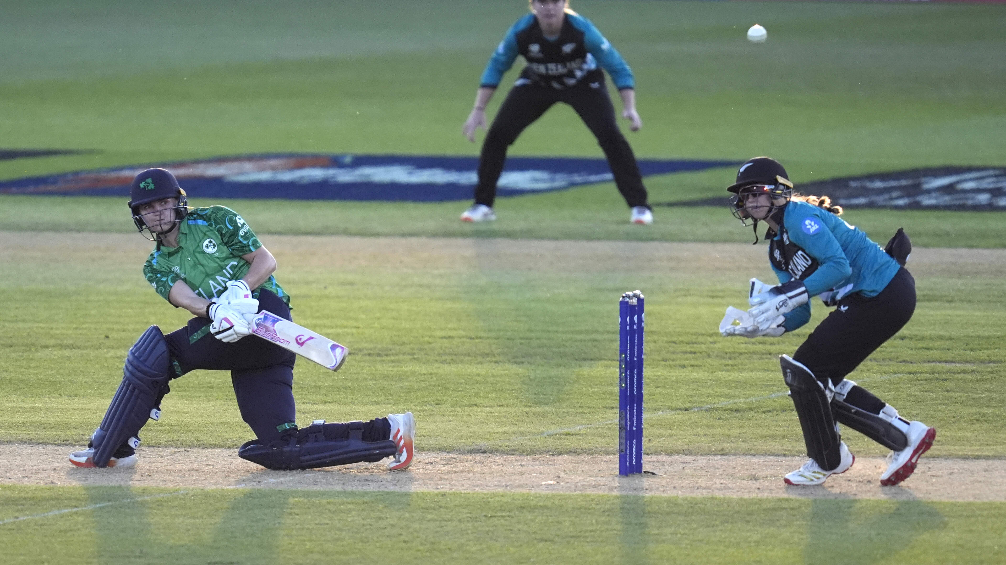 Gaby Lewis and Orla Prendergast heroics not enough as Ireland fall just four runs short against New Zealand